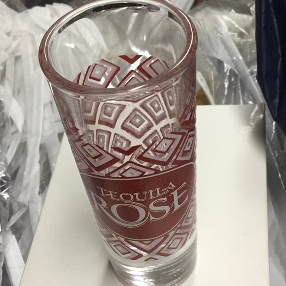 Tequila-rose Tall shot glass - Picture 4 of 4